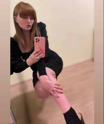 🌸✨ Живу в Москве и готова предложить тебе незабываемое время в моей компании. 💋 Мои услуги включают все, что ты желаешь - я открыта для экспериментов и готова выполнить все твои фантазии. 🌟🔥 Мои многочисленные отзывы говорят сами за себя - мои клиенты остаются довольными и возвращаются ко мне снова и снова. 💕🔝 В моем арсенале есть также прекрасные фото, чтобы ты смог полюбоваться ими и убедиться, что я та самая, кого ищешь. 📸💃 Не упускай возможность встретиться со мной - я жду тебя в Москве, чтобы создать вместе незабываемые воспоминания. ✨🌇 Екатерина